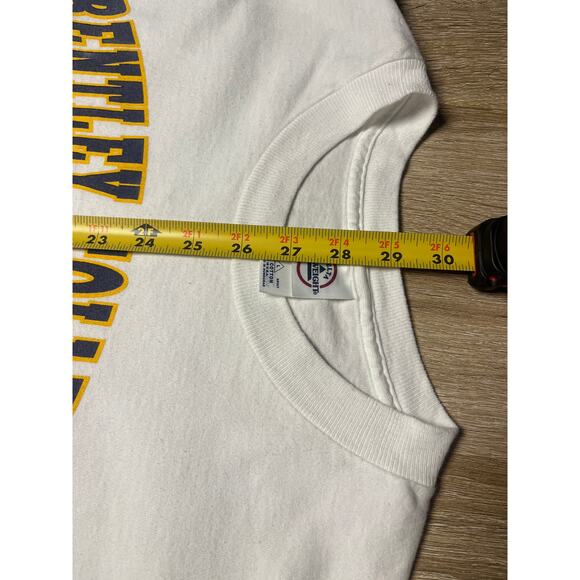 2003 Bentley University Falcons Soccer Vintage TShirt Large - Picture 4 of 4